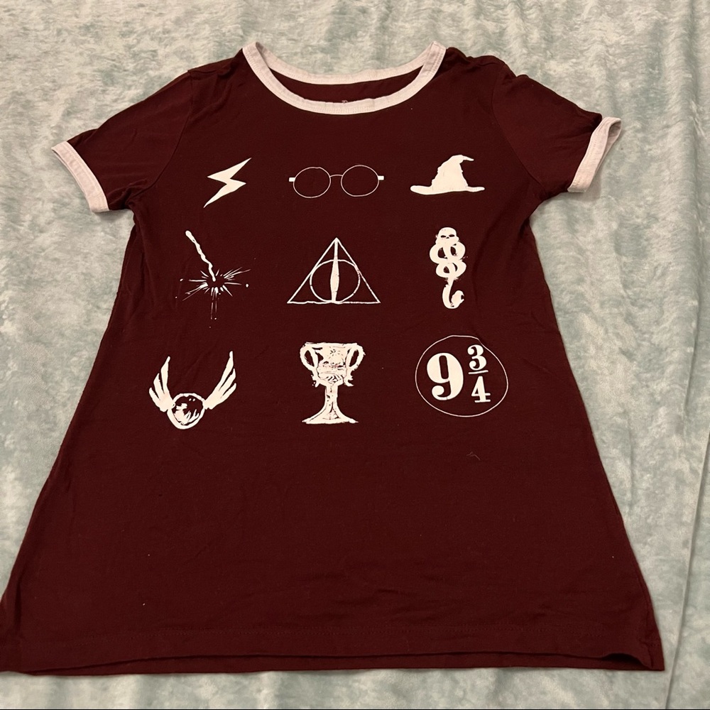 Harry Potter Graphic T Shirt Short Sleeve Maroon White Trim